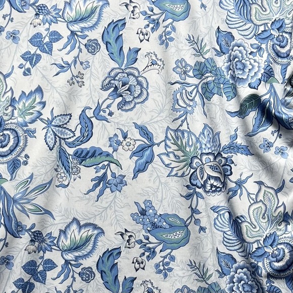 Tuckernuck Top Womens XS Blue White TNuck Sport Heirloom Floral Ryan Boyfriend - Picture 4 of 11